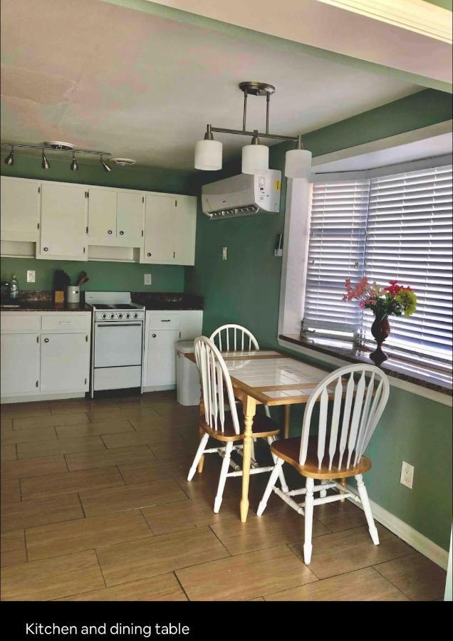Cheerful Home With One Bedroom เคปคอรัล ภายนอก รูปภาพ